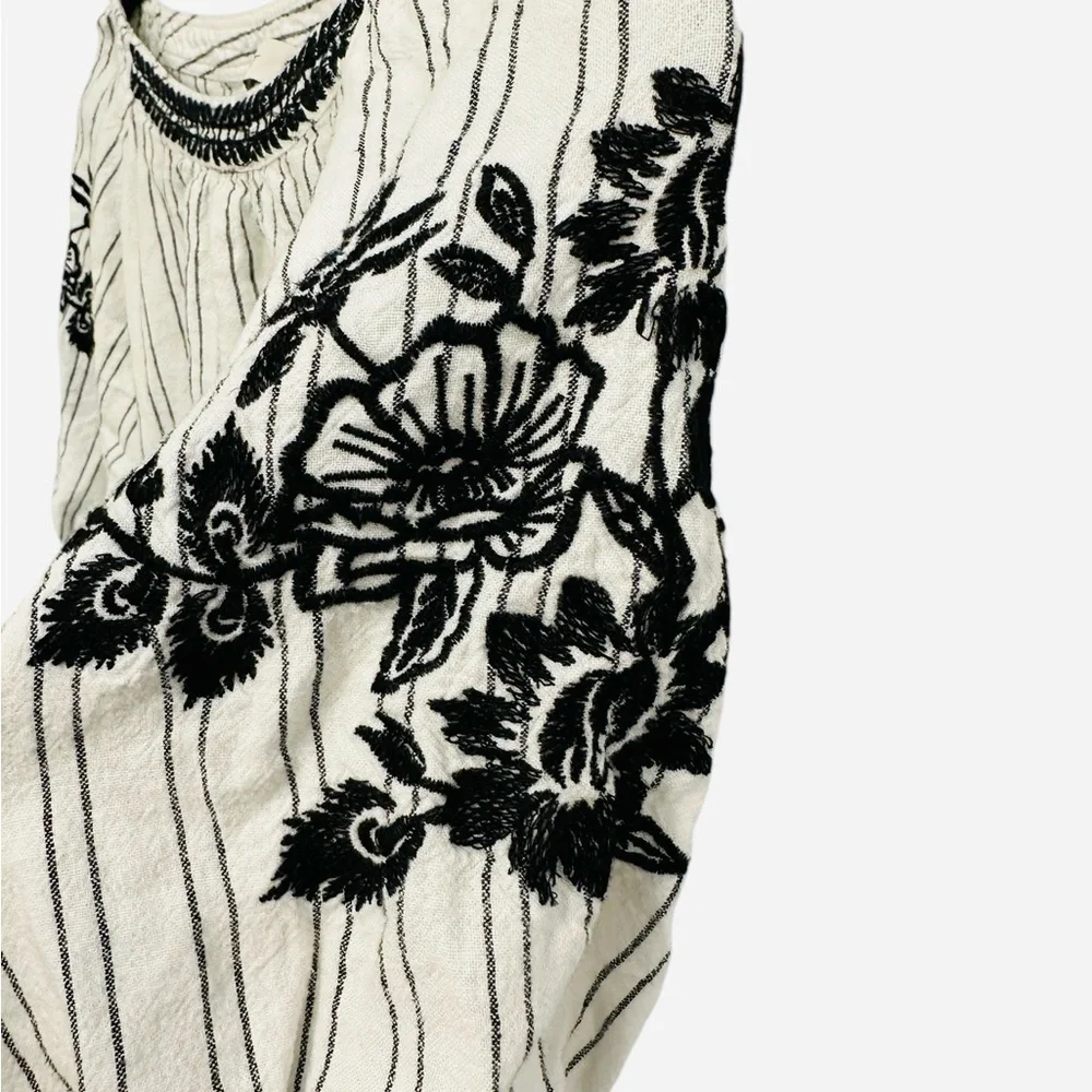 LOFT linen/cotton black white striped embroidered puff sleeve blouse Size S